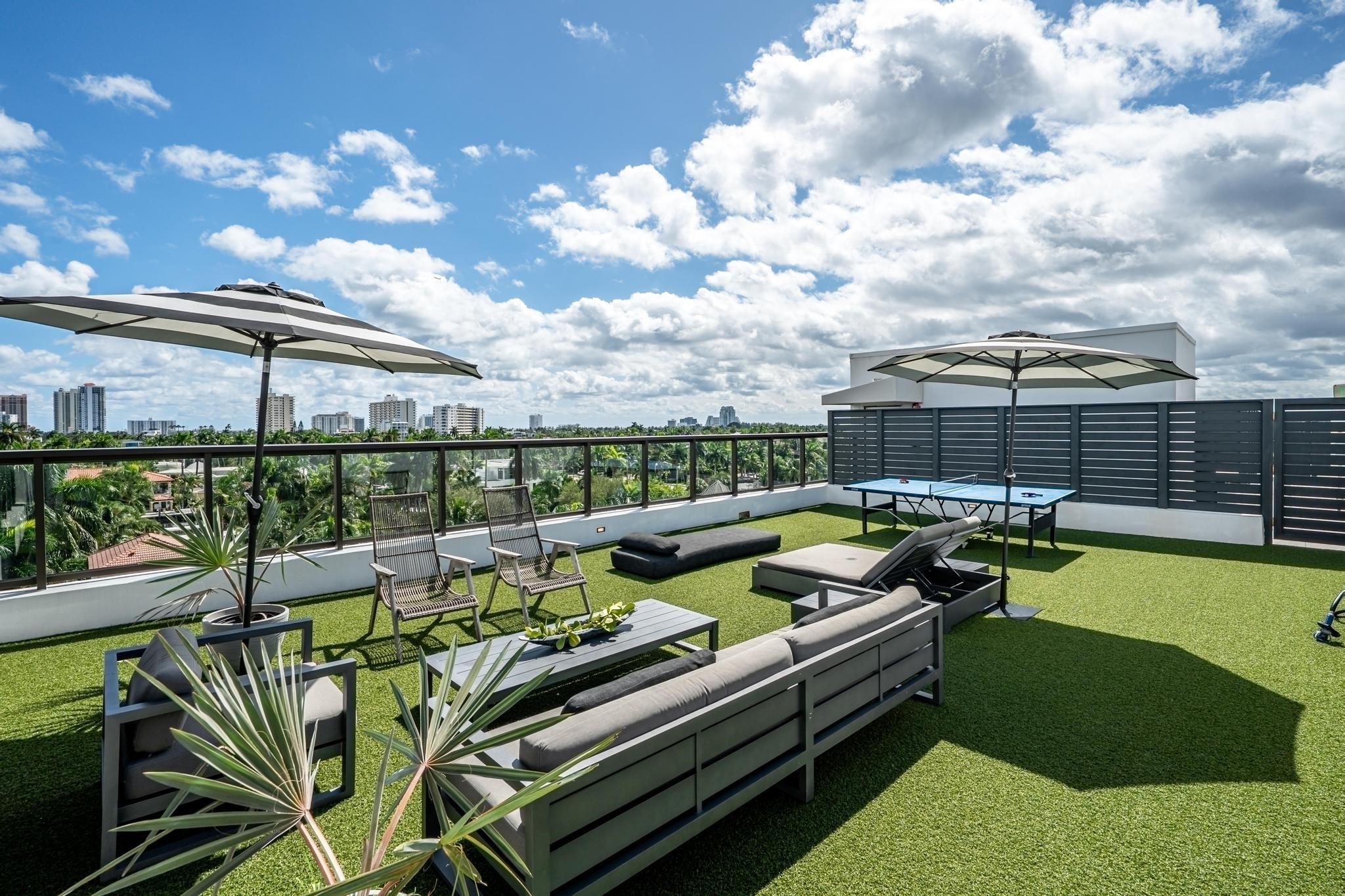 20 Isle Of Venice Dr Ph2 Property Photo 3