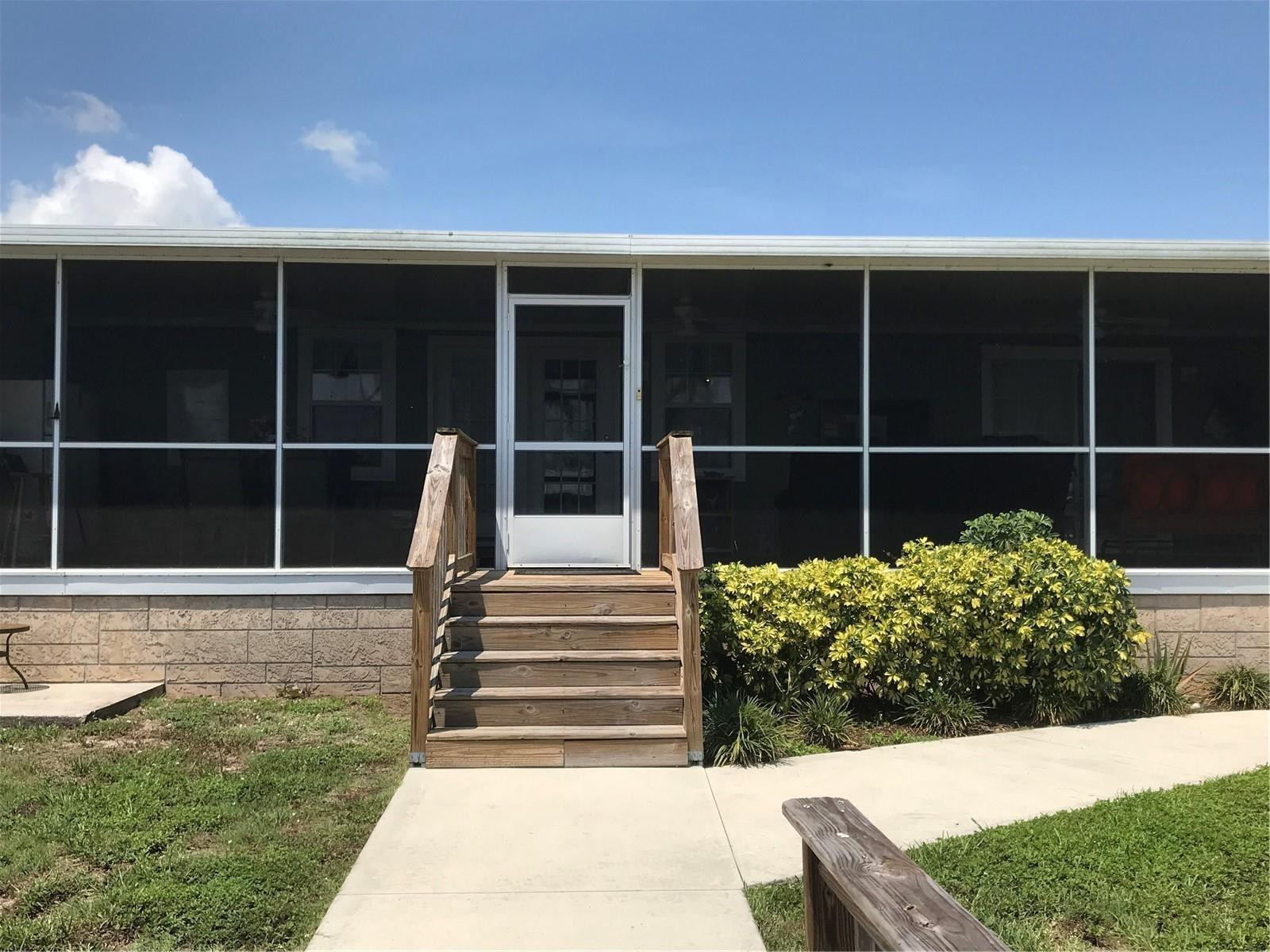 1081 6th Street Property Photo 5