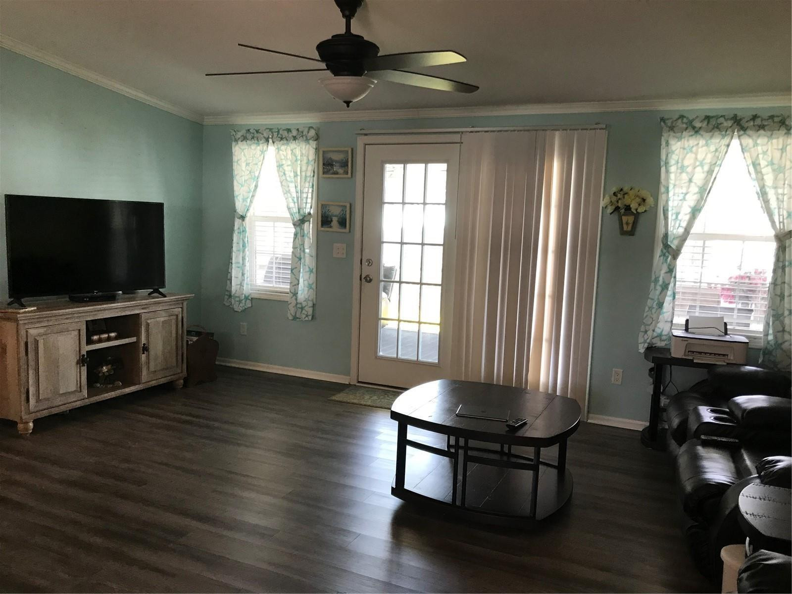 1081 6th Street Property Photo 11