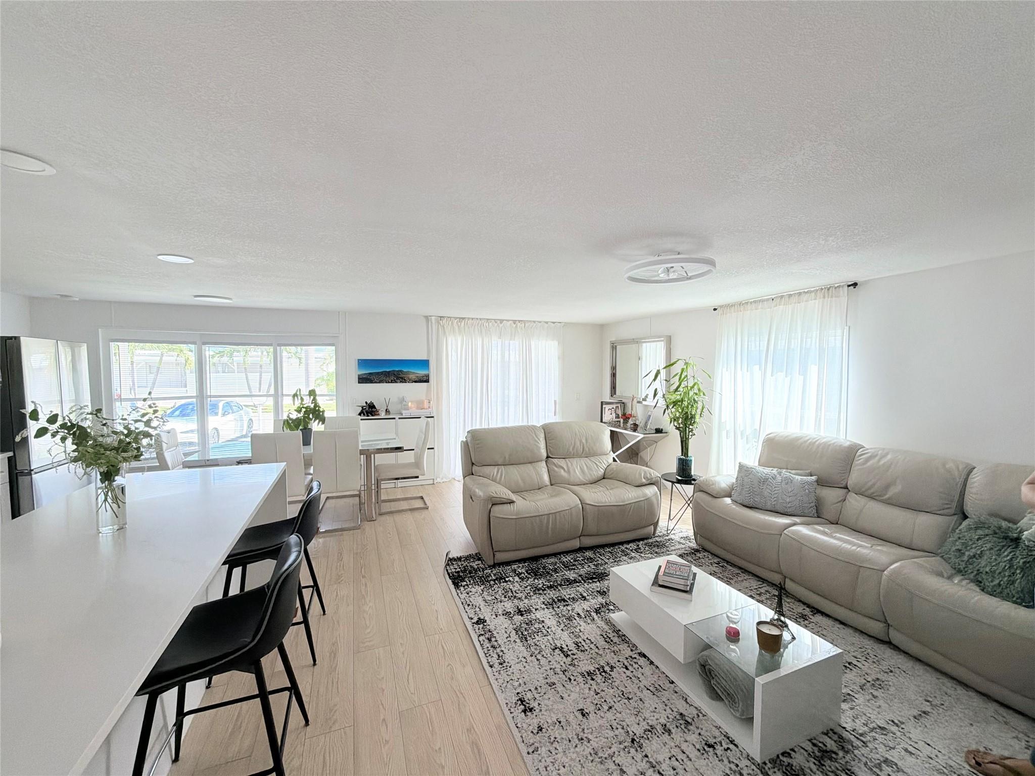 5221 Sw 25th Ave Property Photo 5