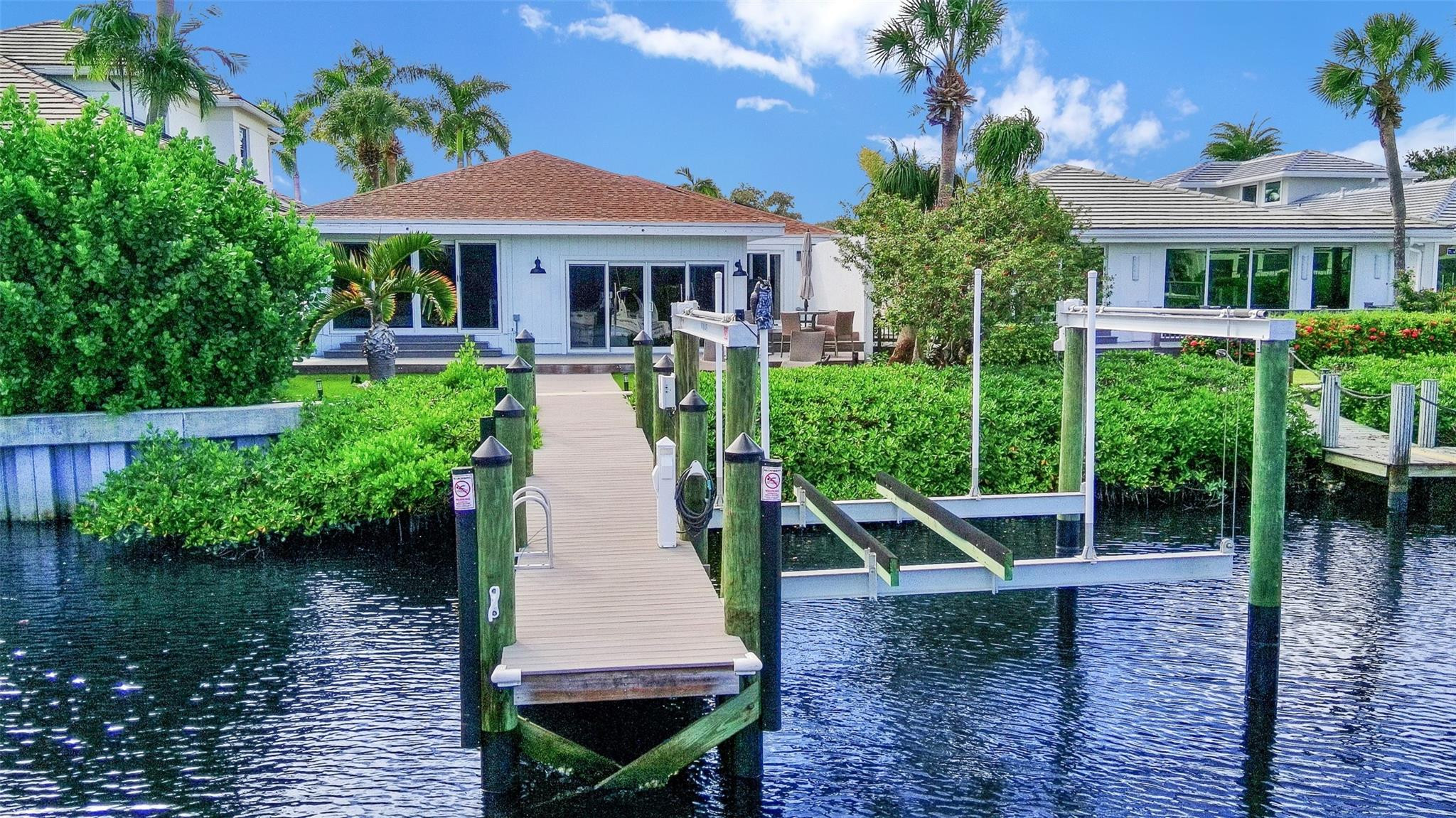 17026 Bay Street Property Photo 8