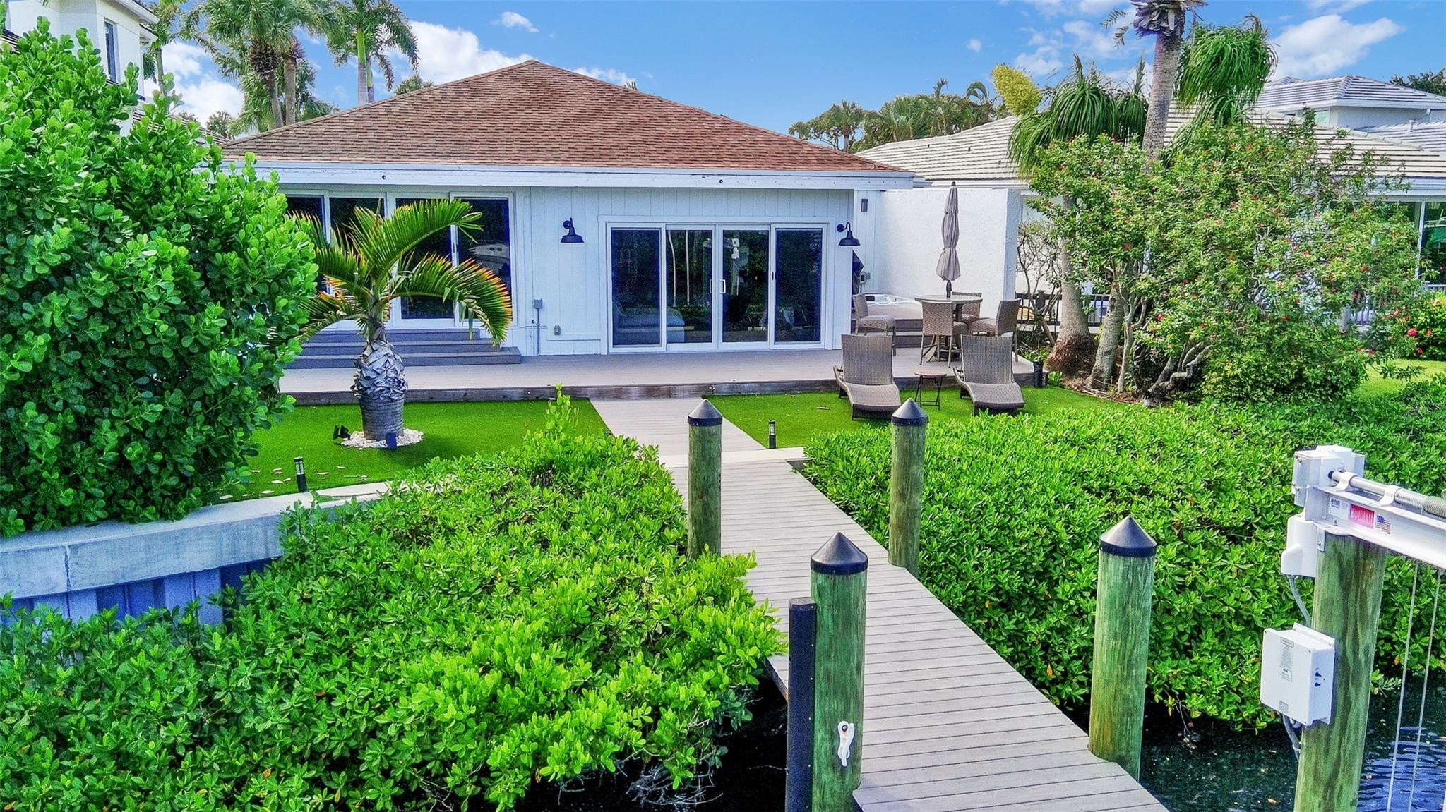 17026 Bay Street Property Photo 9