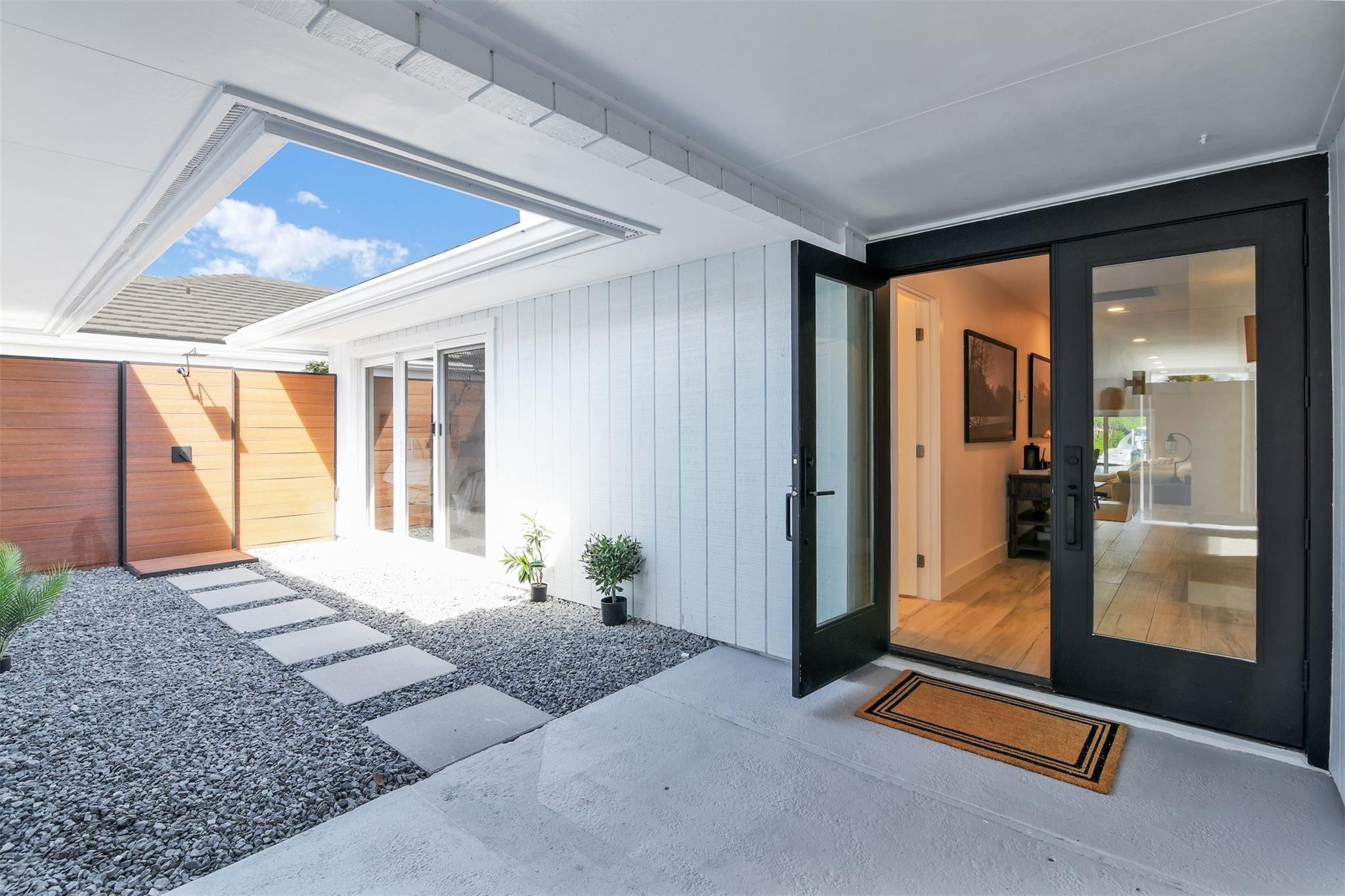 17026 Bay Street Property Photo 18