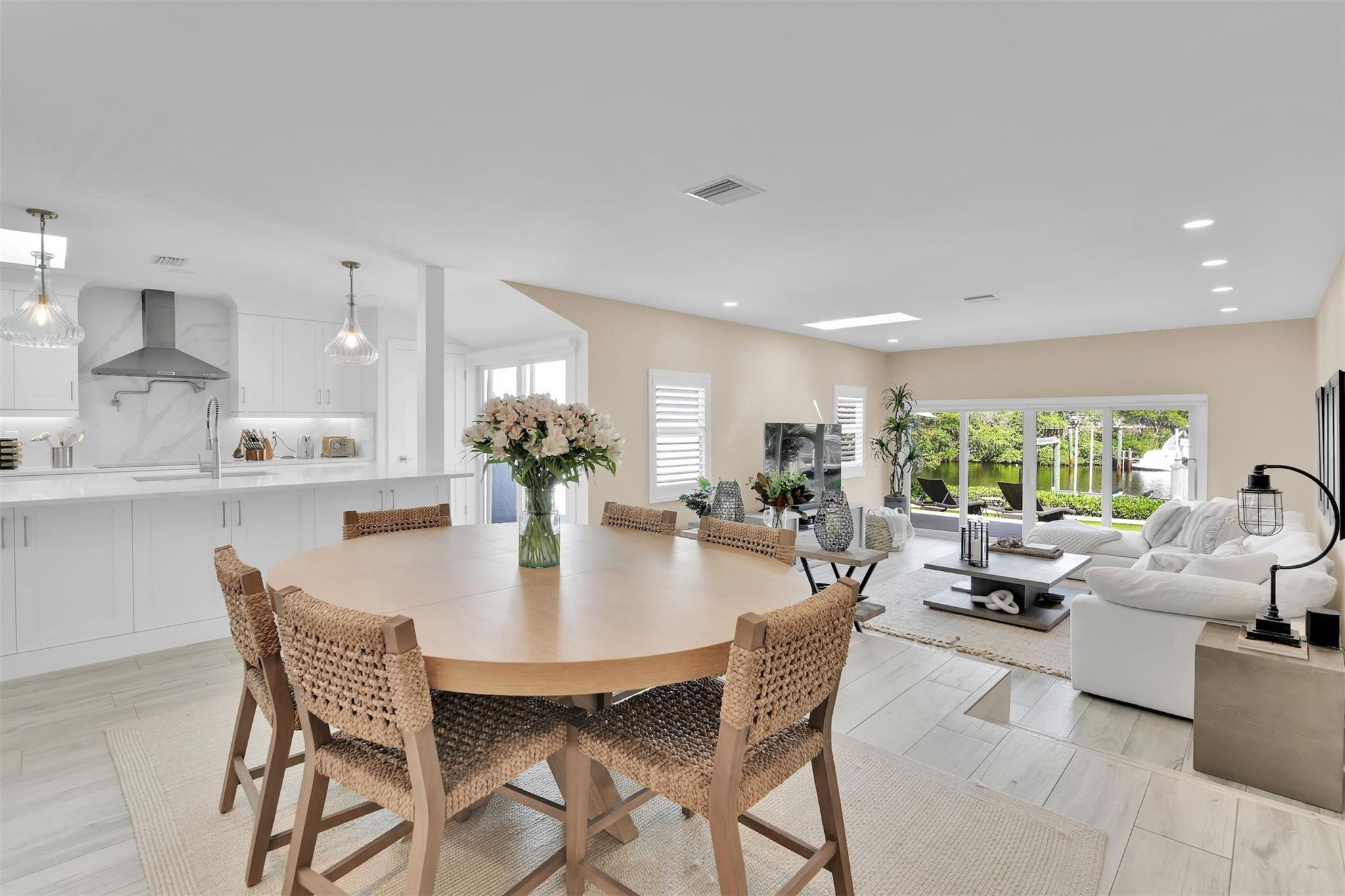 17026 Bay Street Property Photo 23