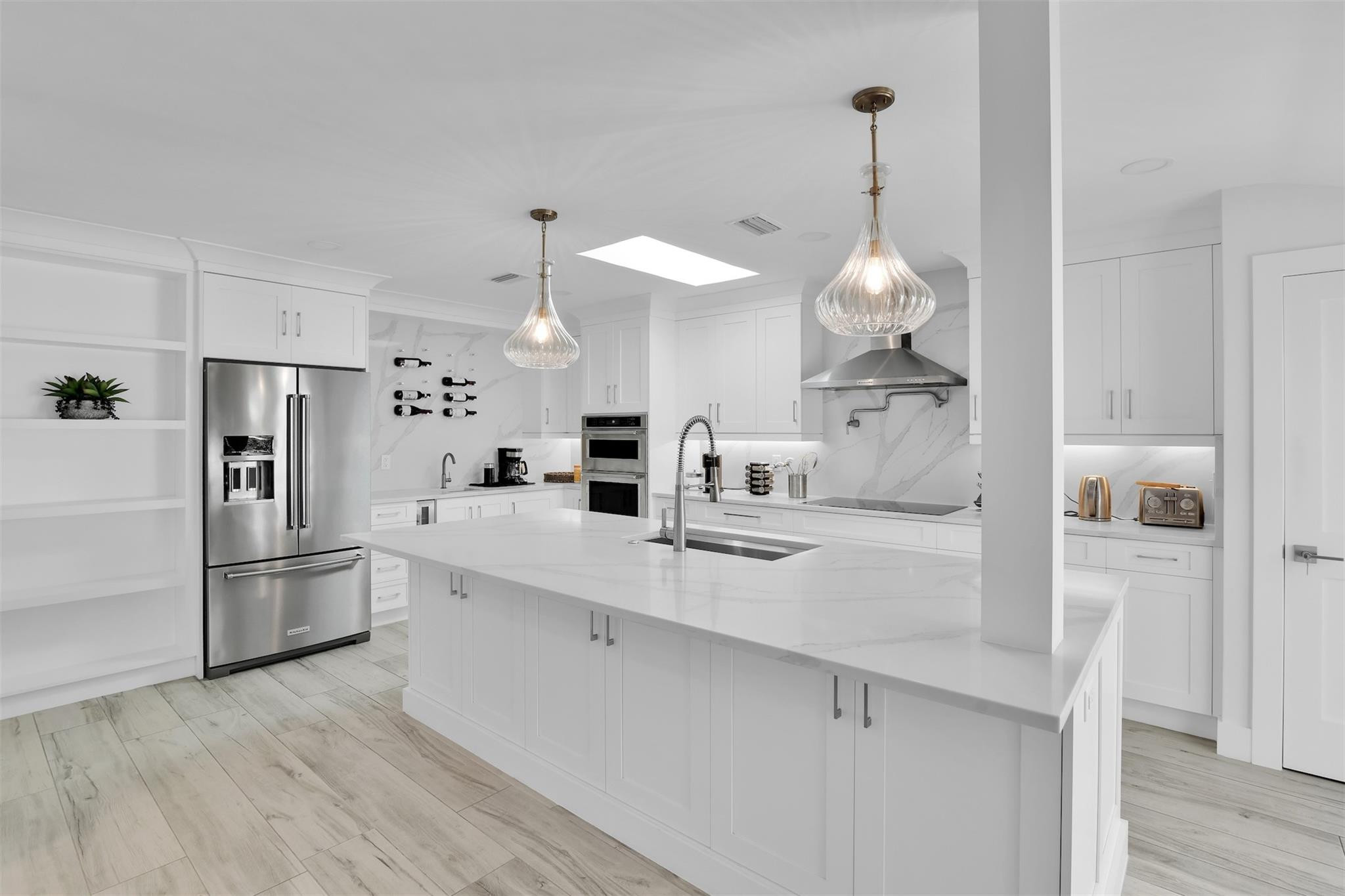 17026 Bay Street Property Photo 27
