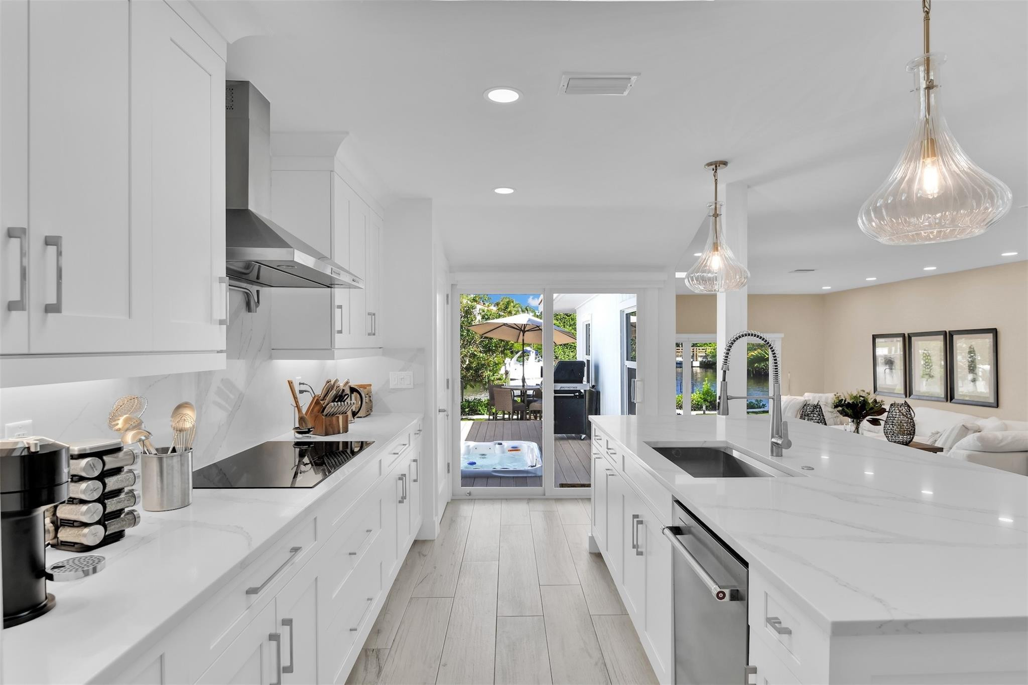 17026 Bay Street Property Photo 30