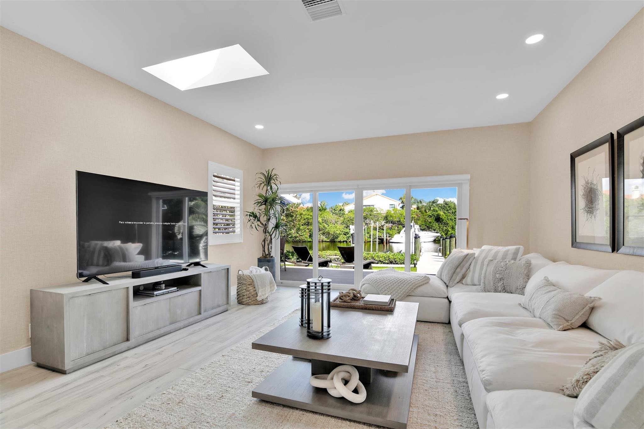 17026 Bay Street Property Photo 37