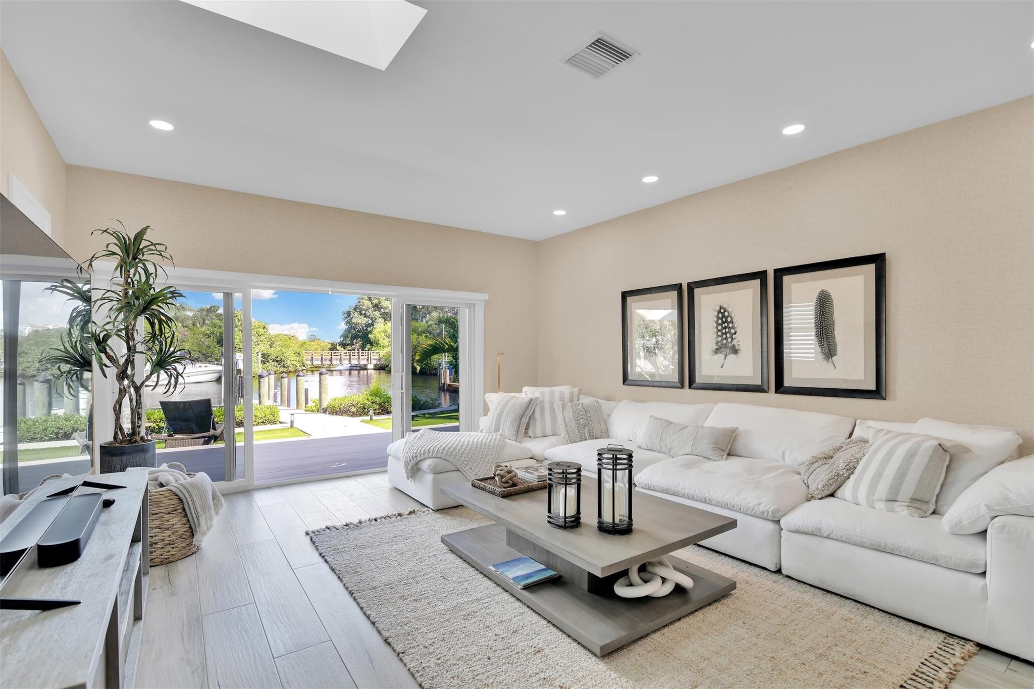 17026 Bay Street Property Photo 38