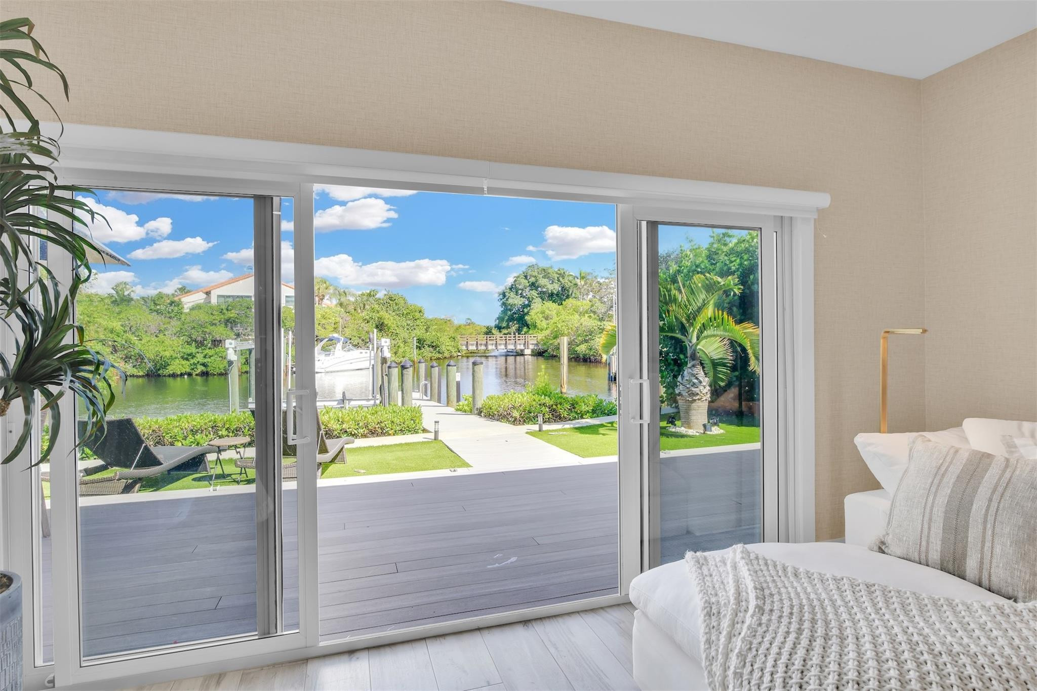 17026 Bay Street Property Photo 39