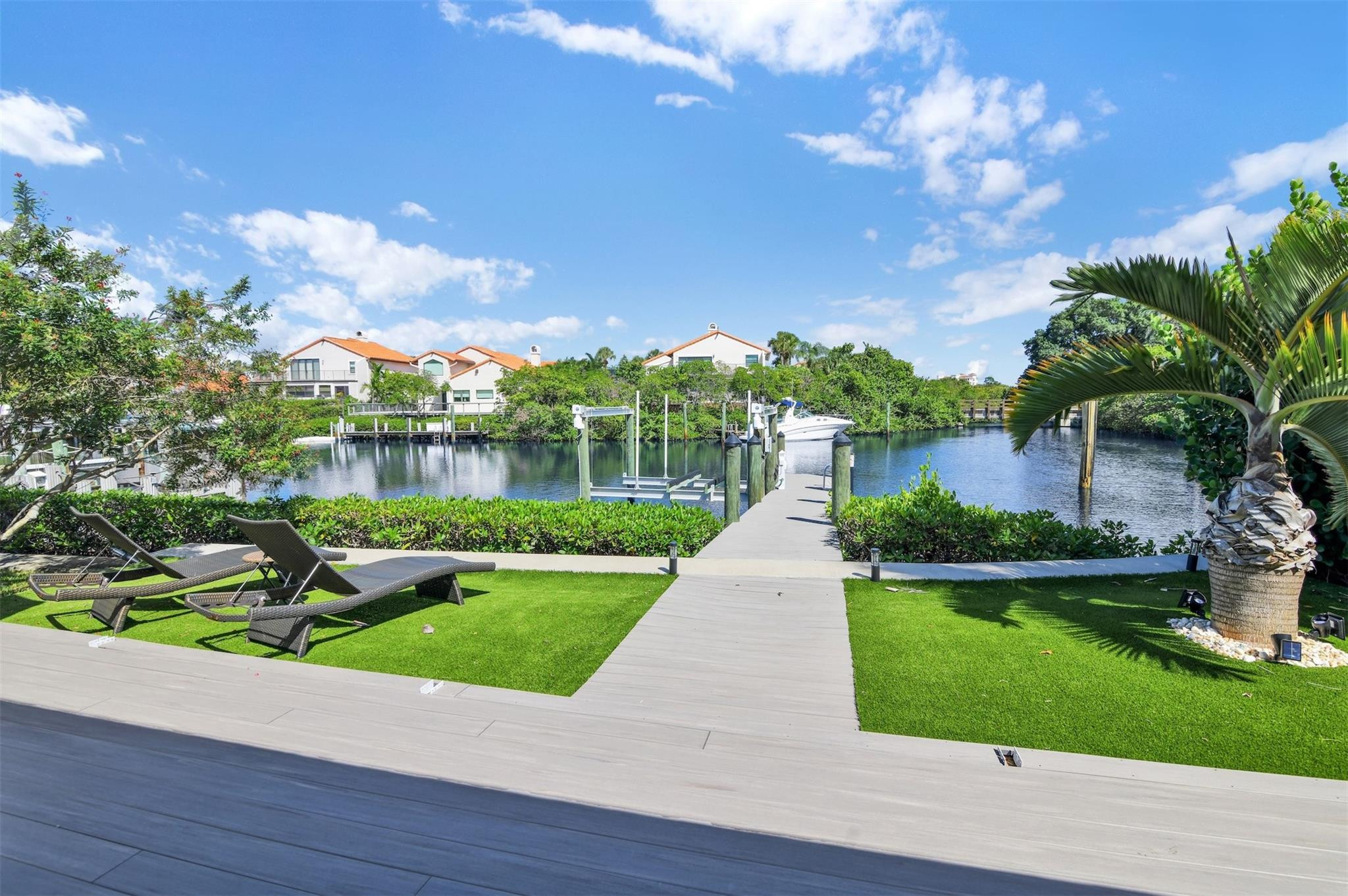 17026 Bay Street Property Photo 49