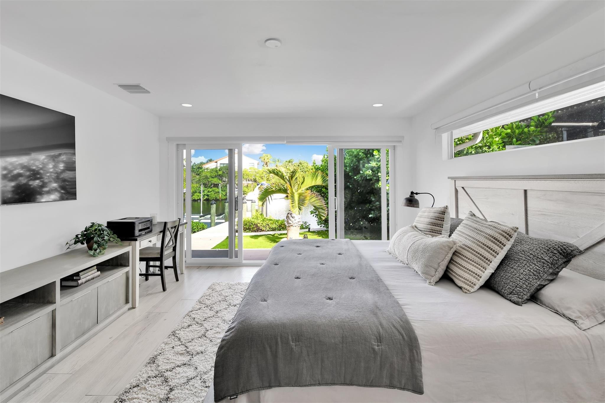 17026 Bay Street Property Photo 58