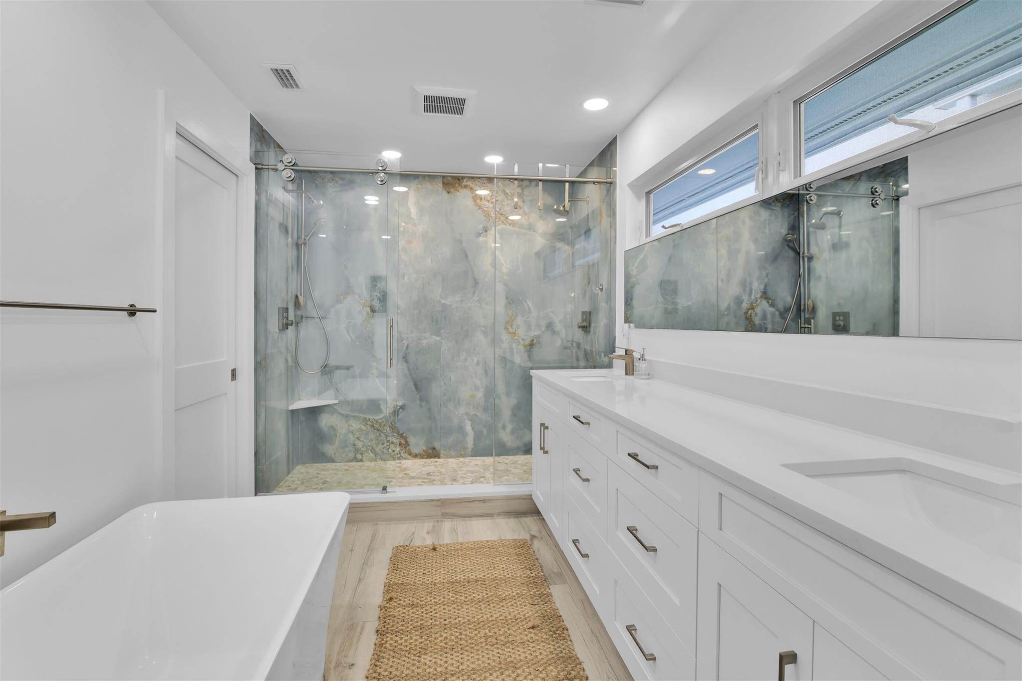 17026 Bay Street Property Photo 63