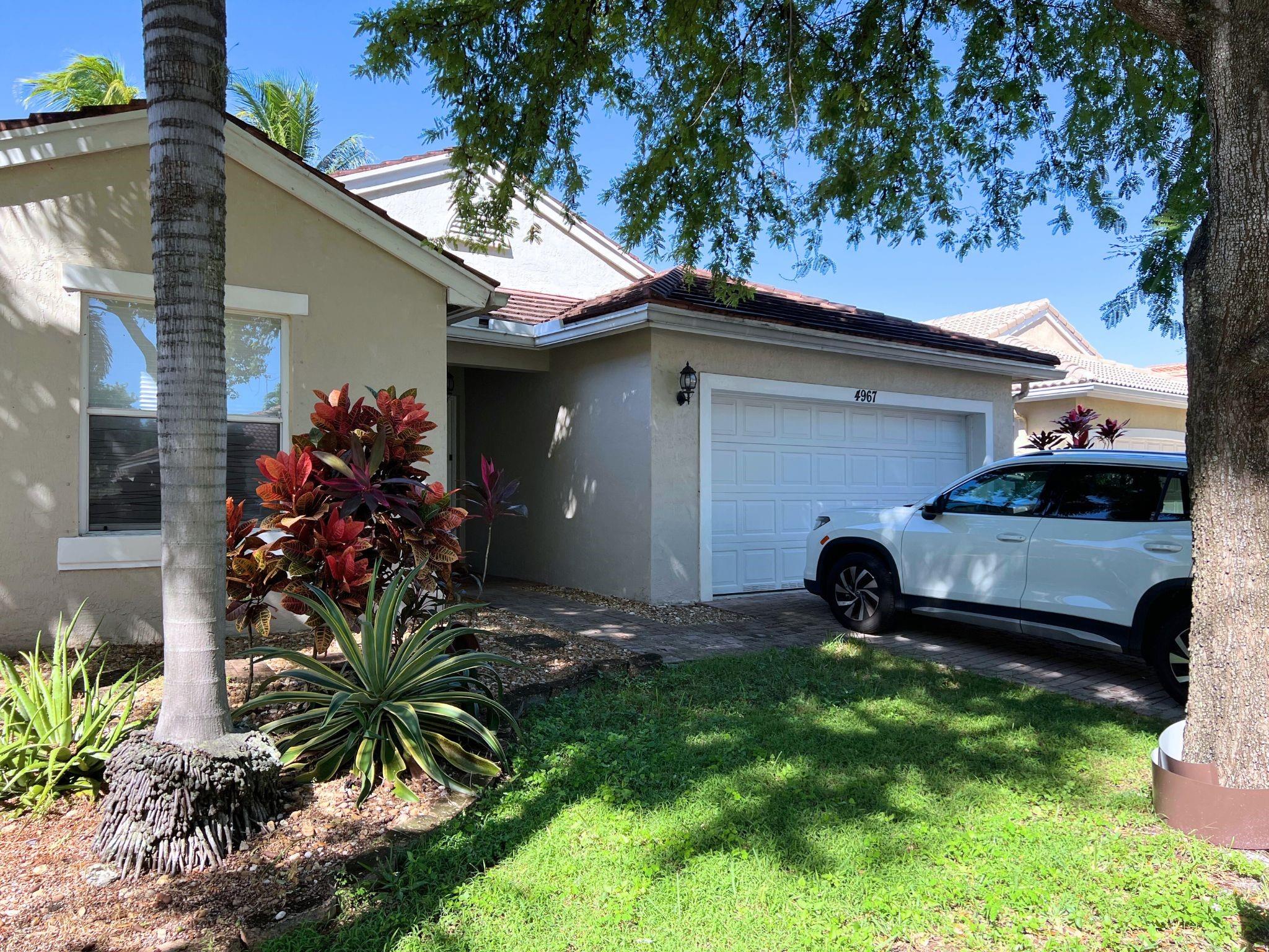 F10533124 Property Photo 1