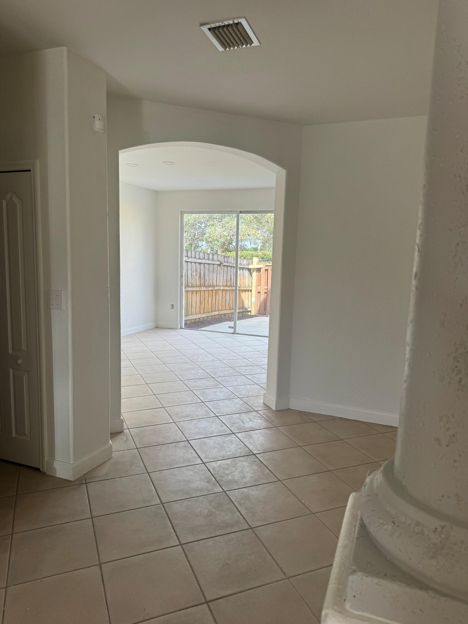 F10533217 Property Photo 7