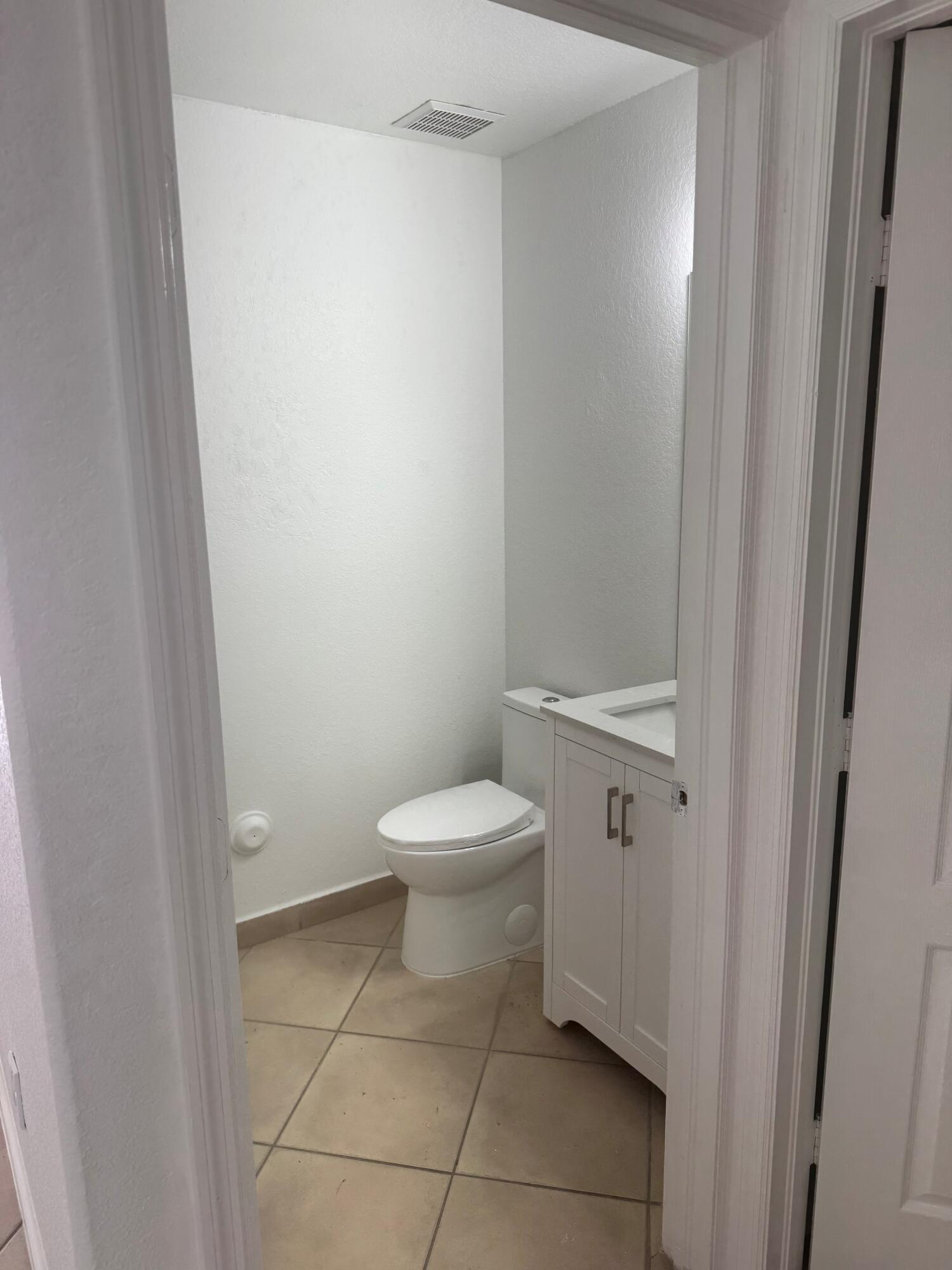 F10533217 Property Photo 10