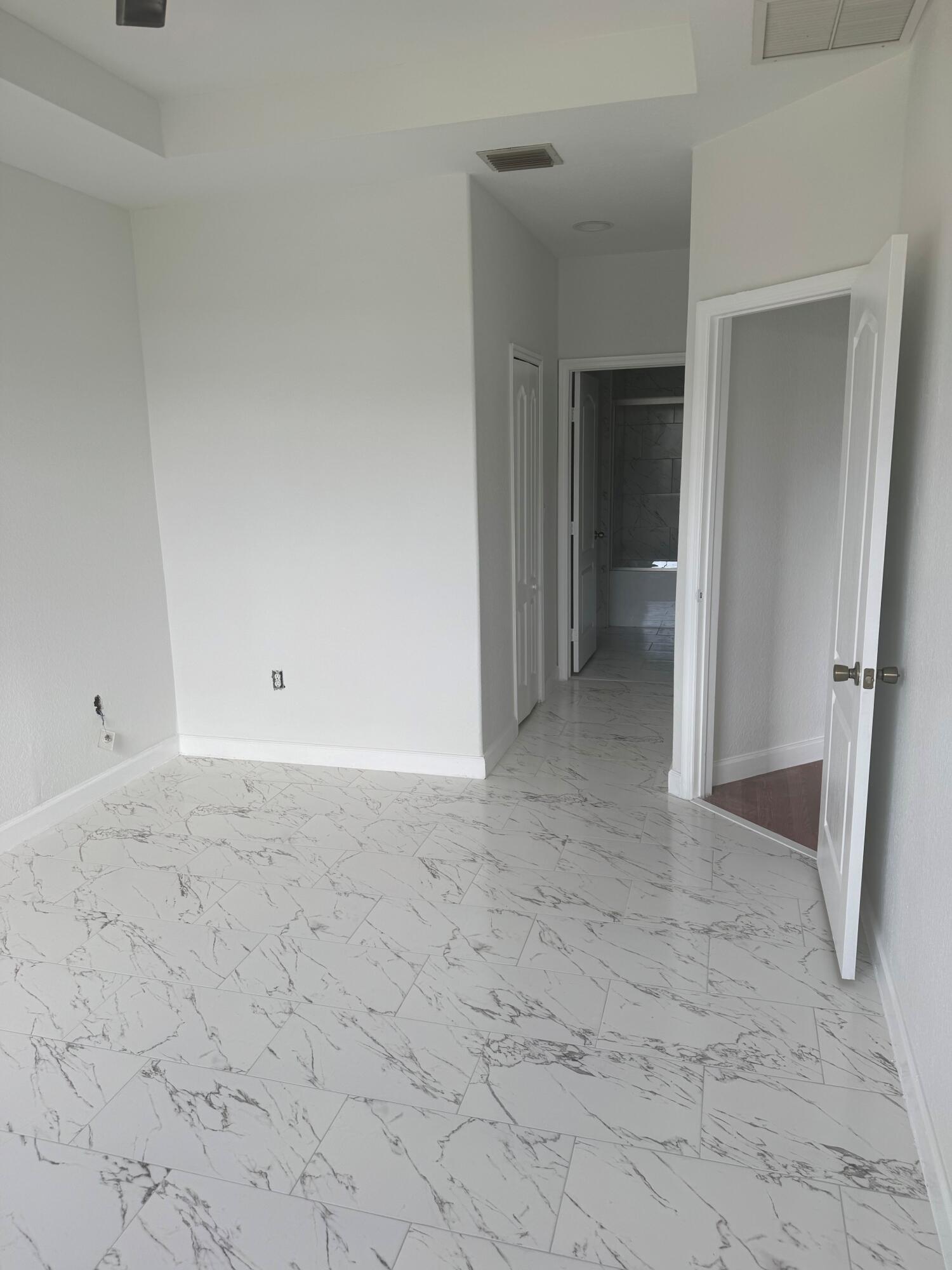 F10533217 Property Photo 14
