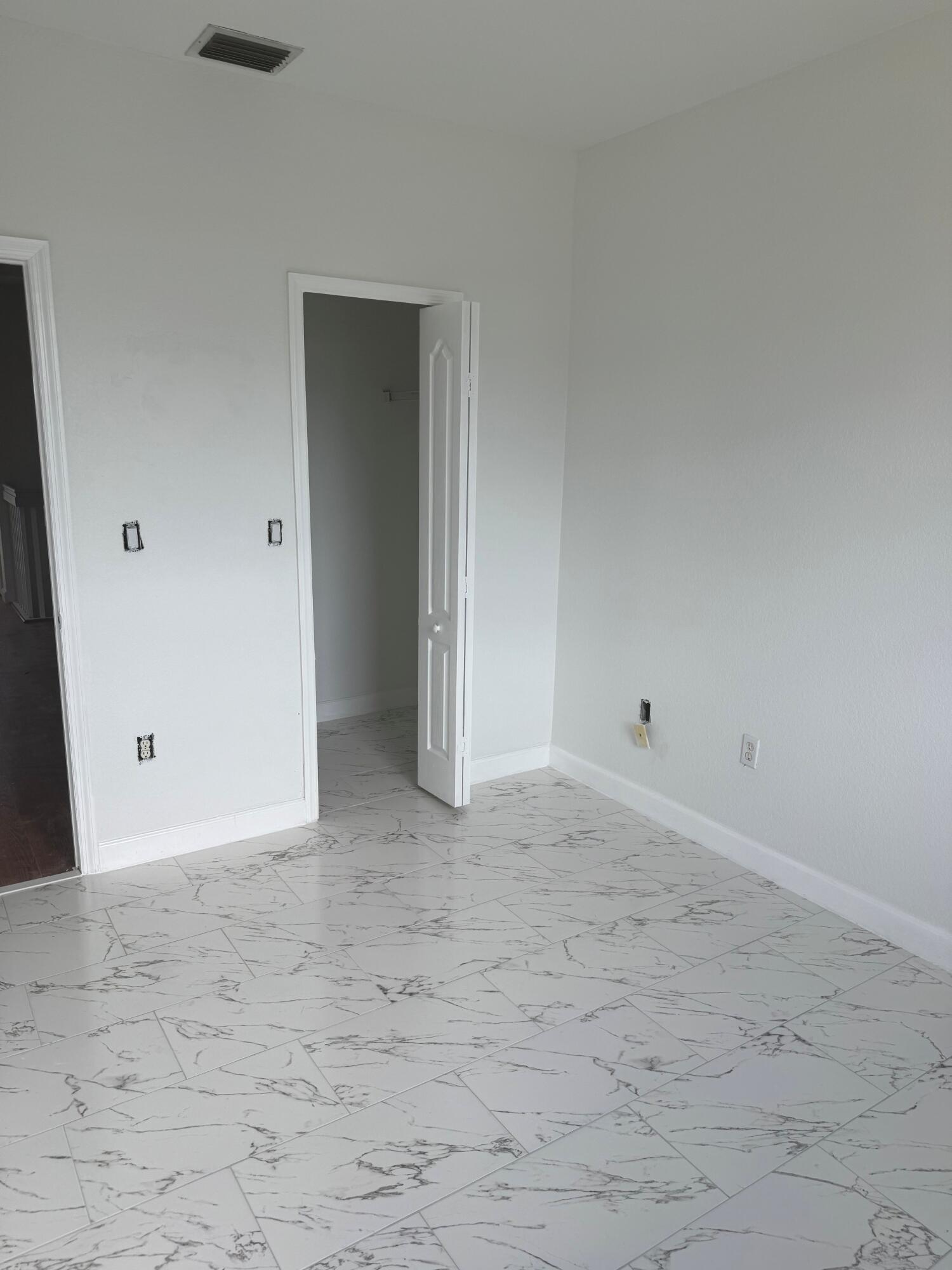F10533217 Property Photo 23