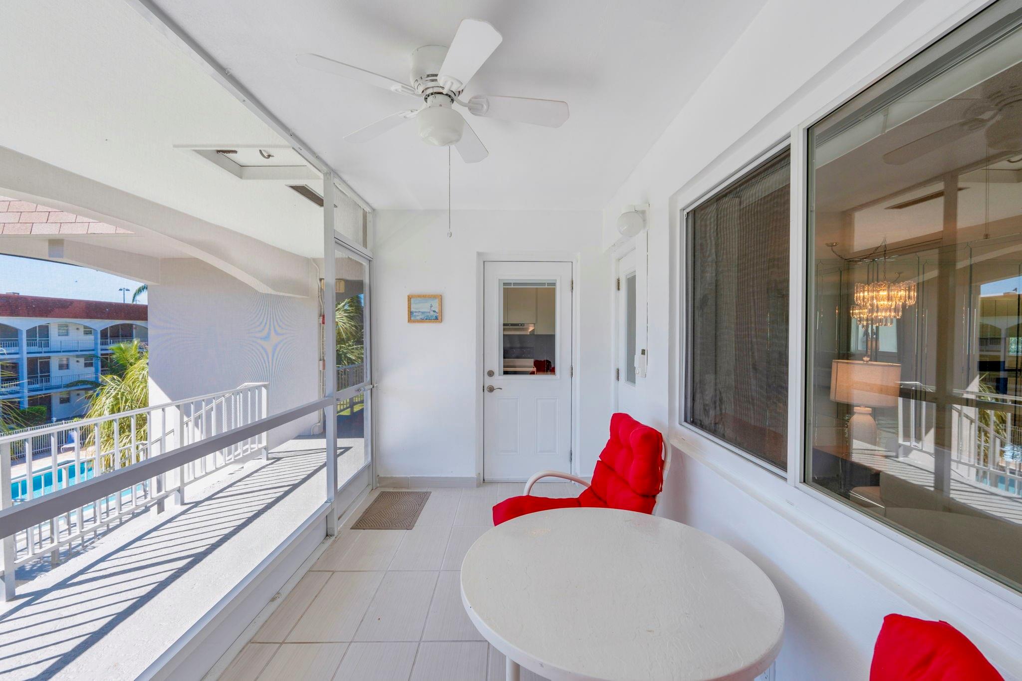 581 Blue Heron Dr 317-b Property Photo 5