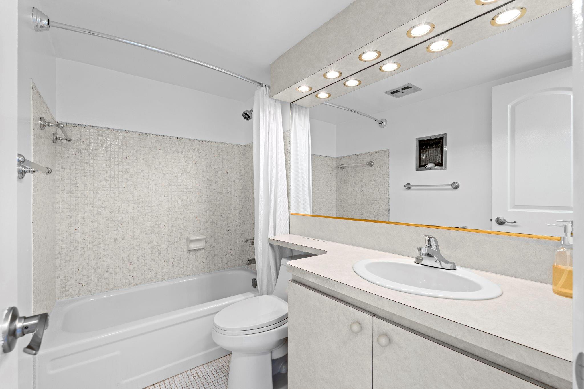 581 Blue Heron Dr 317-b Property Photo 21