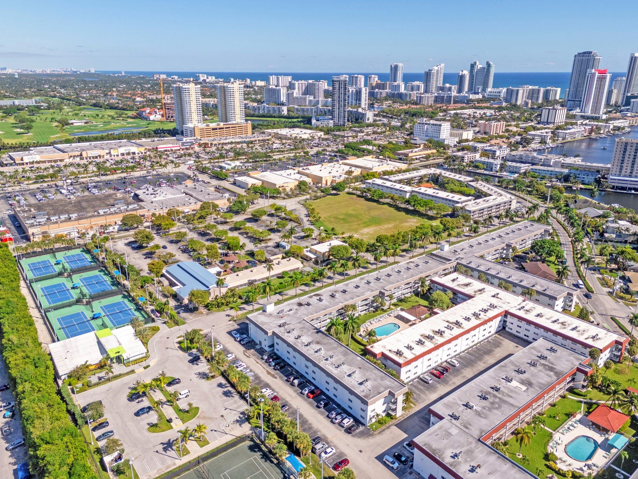 581 Blue Heron Dr 317-b Property Photo 43