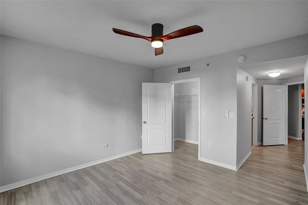 100 N Federal Highway 642 Property Photo 11