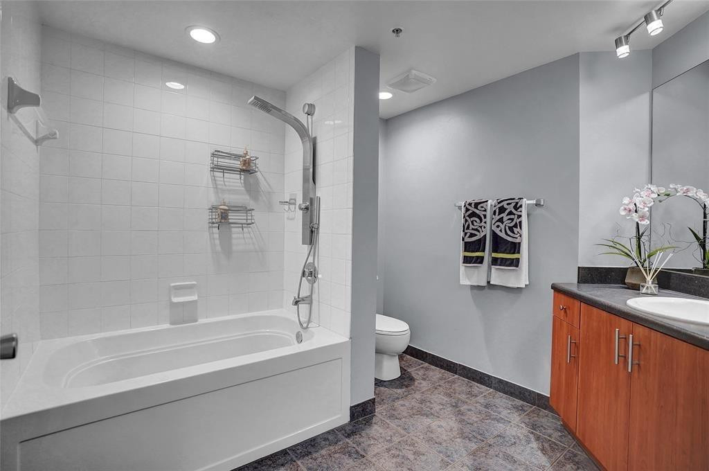 100 N Federal Highway 642 Property Photo 12