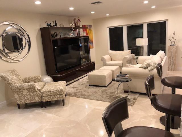 2201 Se 20th Property Photo 8