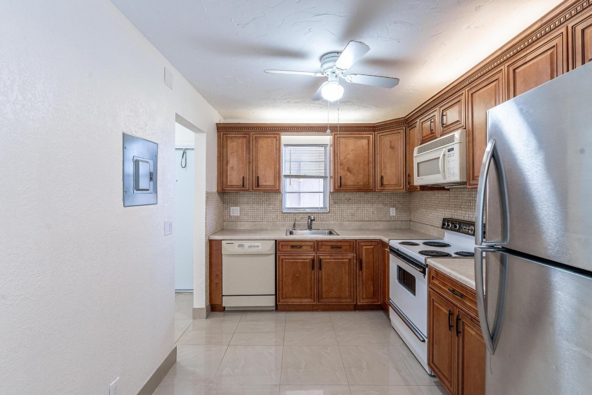 2551 Aragon Boulevard 406
