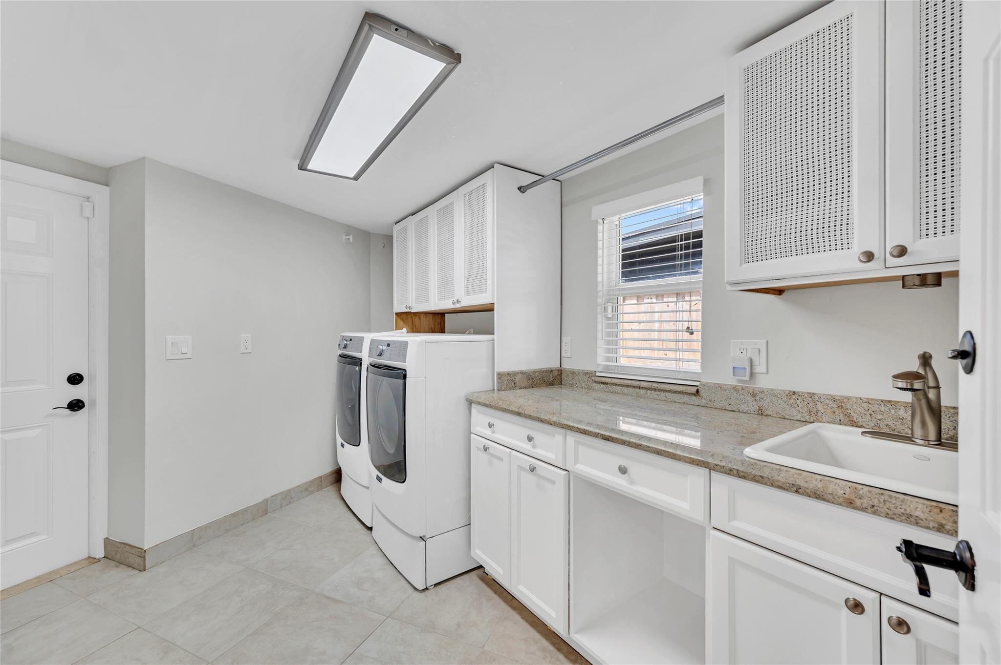 2100 Manatee Dr Property Photo 20