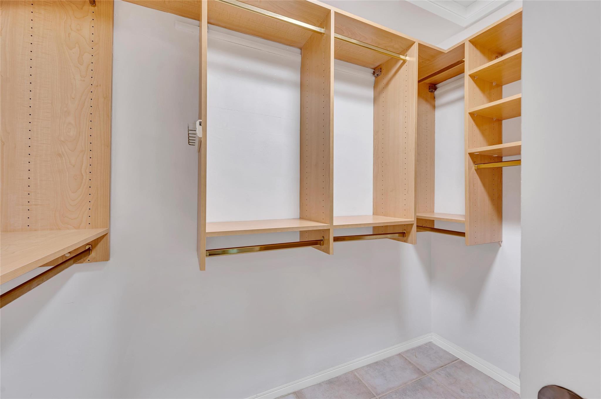 2100 Manatee Dr Property Photo 23