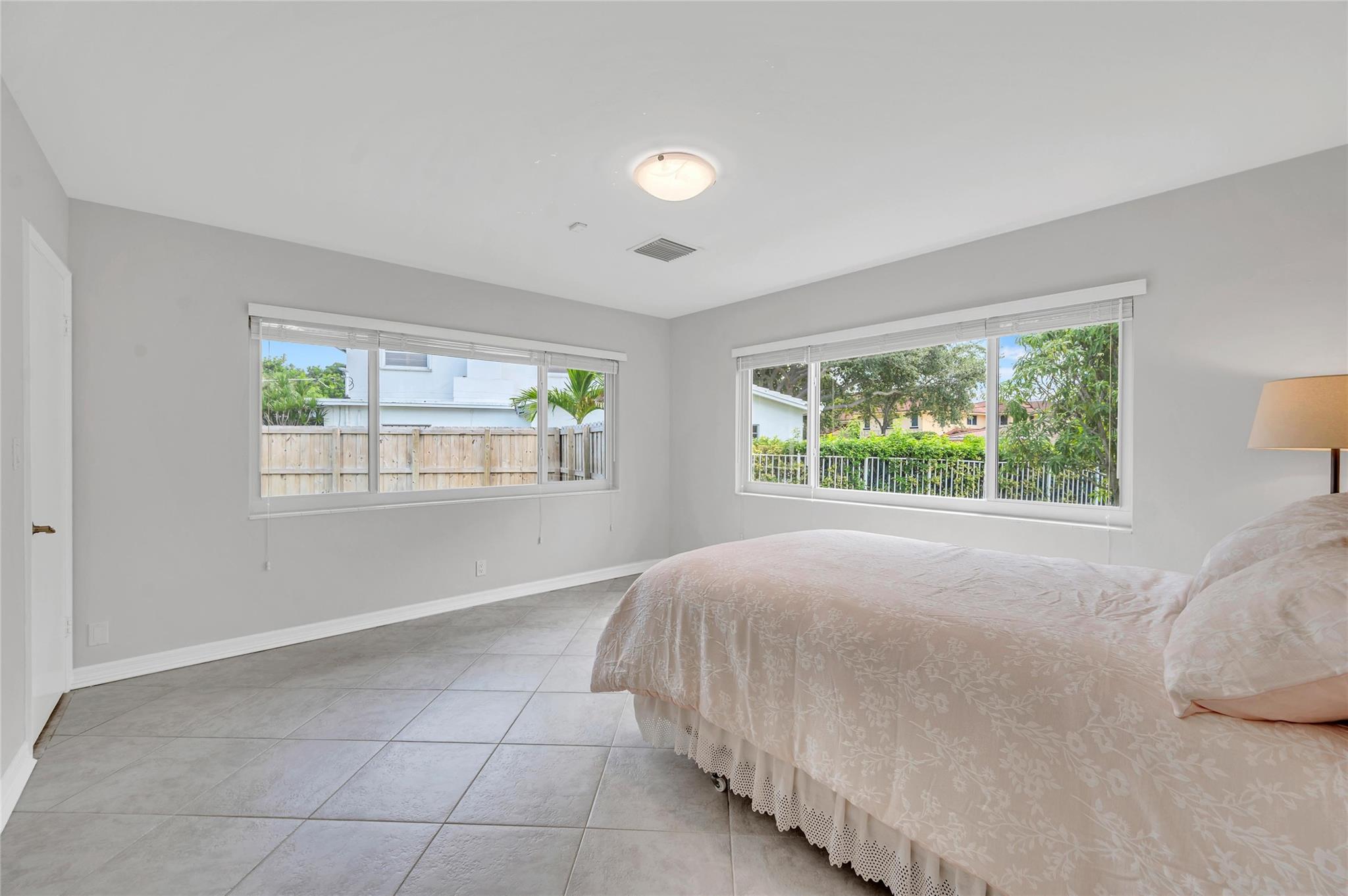 2100 Manatee Dr Property Photo 31