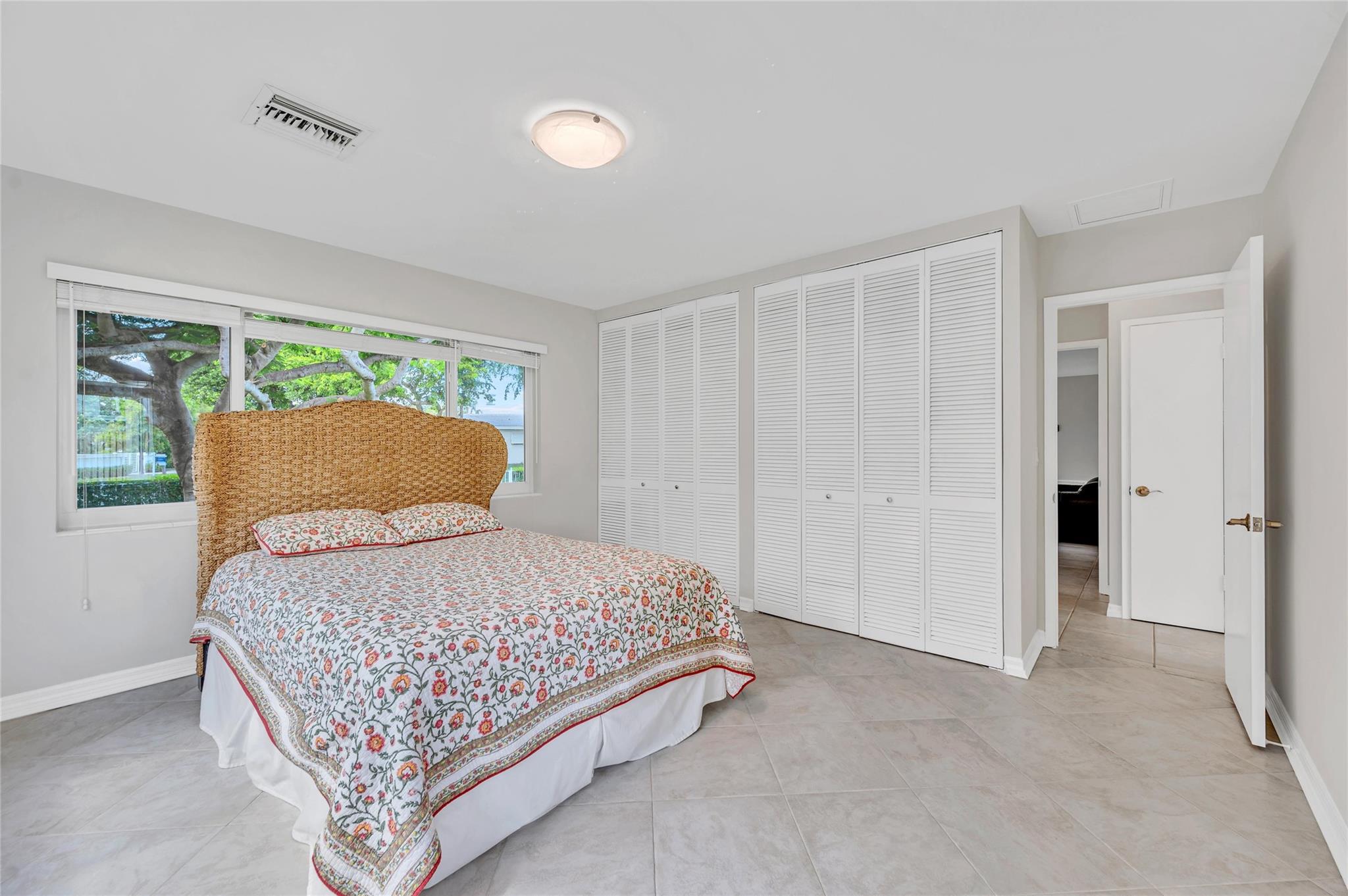 2100 Manatee Dr Property Photo 33