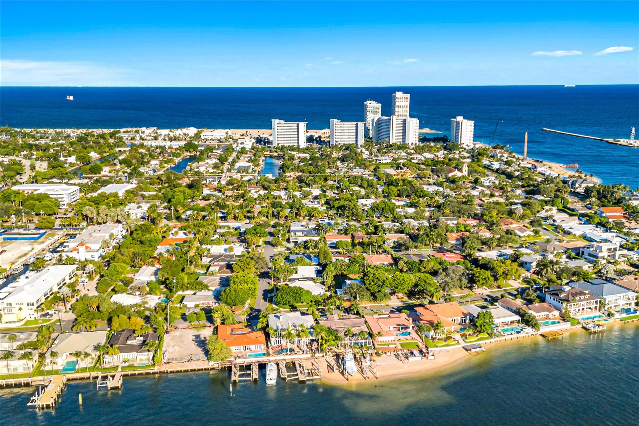 2100 Manatee Dr Property Photo 52