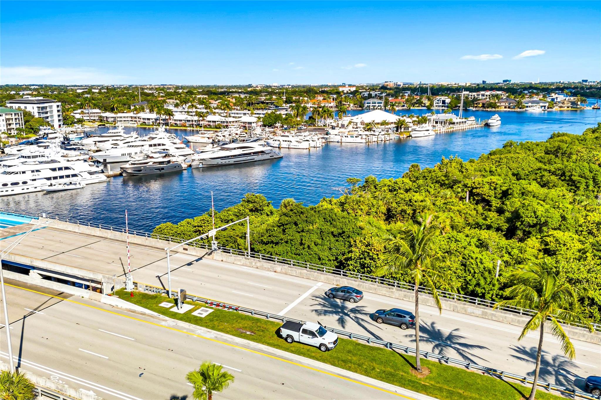 2100 Manatee Dr Property Photo 56