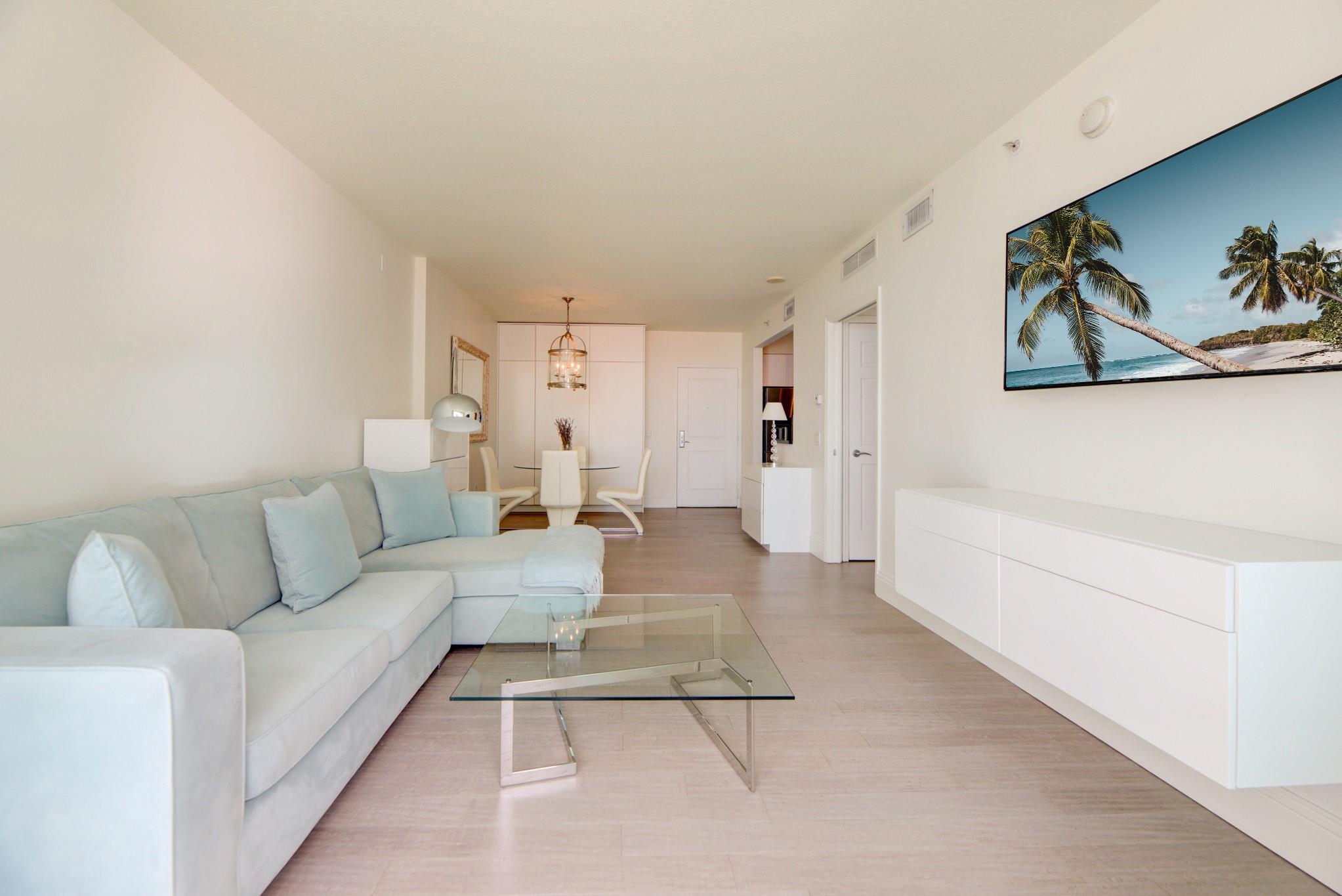 350 Se 2nd St 1680 Property Photo 7