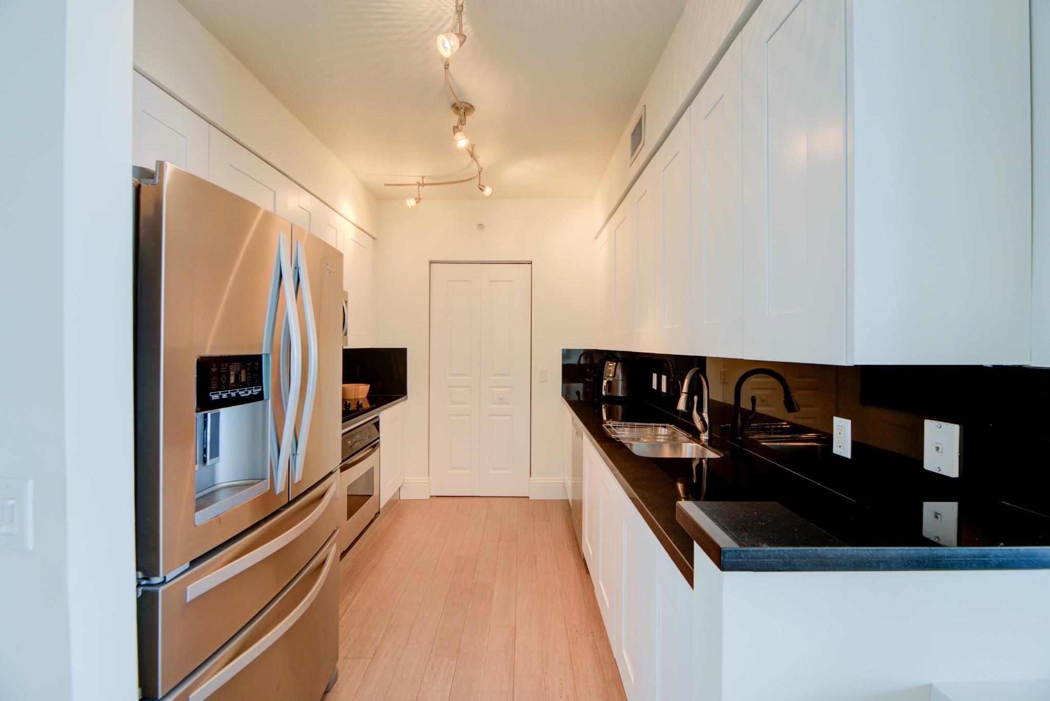 350 Se 2nd St 1680 Property Photo 11