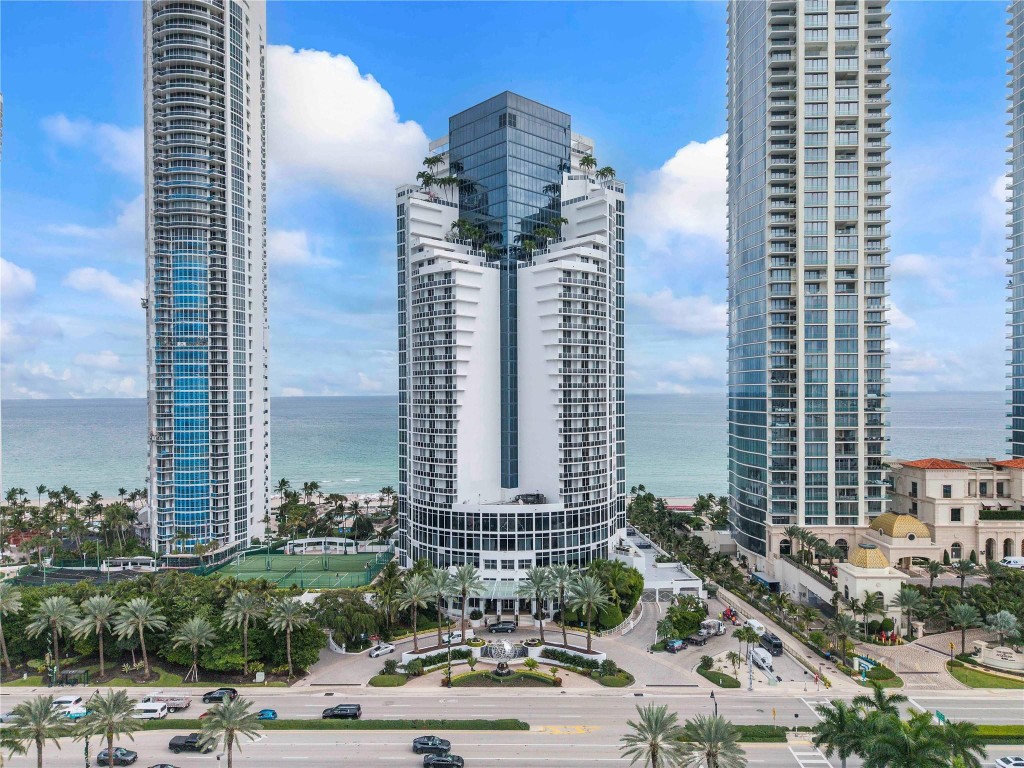 18001 Collins Avenue 2806