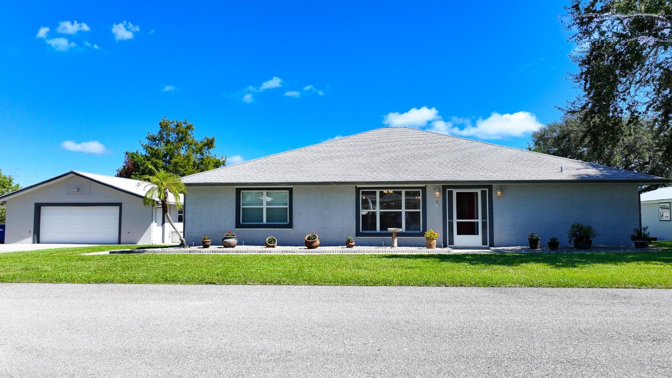 1069 9th Street Property Photo 2