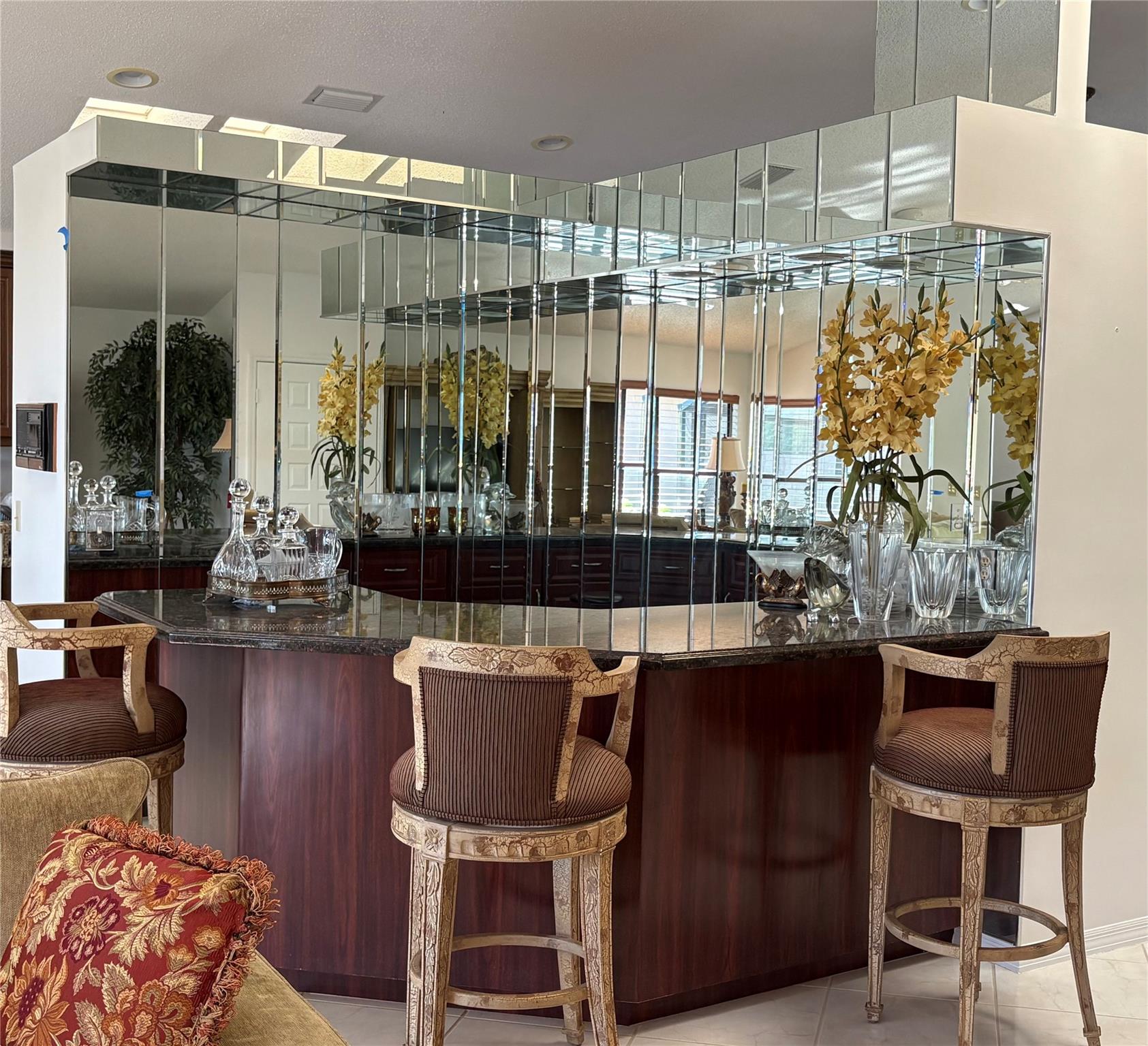 7744 Dundee Ln Property Photo 5