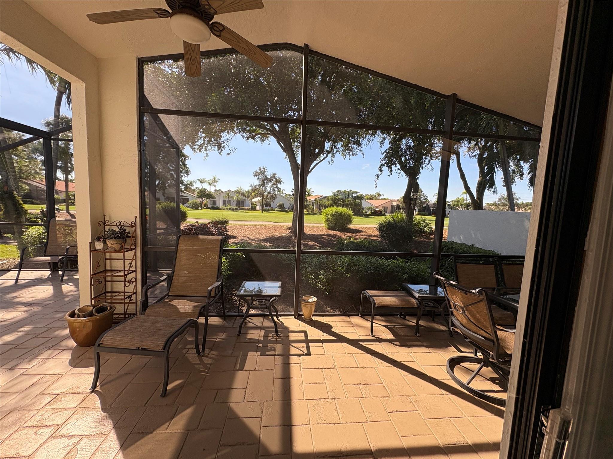 7744 Dundee Ln Property Photo 9