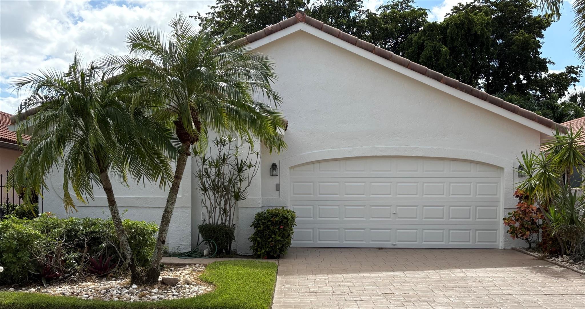 7744 Dundee Ln Property Photo 13