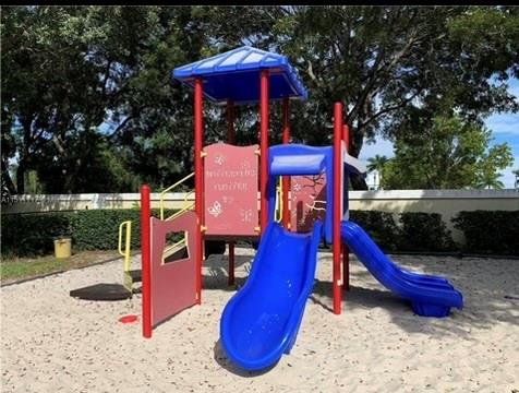 4912 Sw 31st Ter Property Photo 17