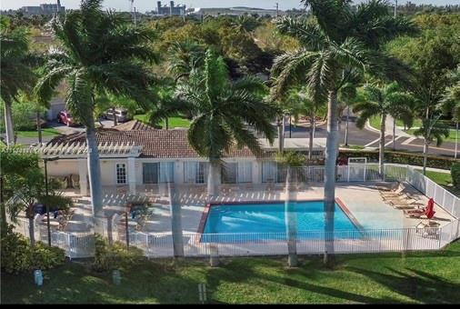 4912 Sw 31st Ter Property Photo 18