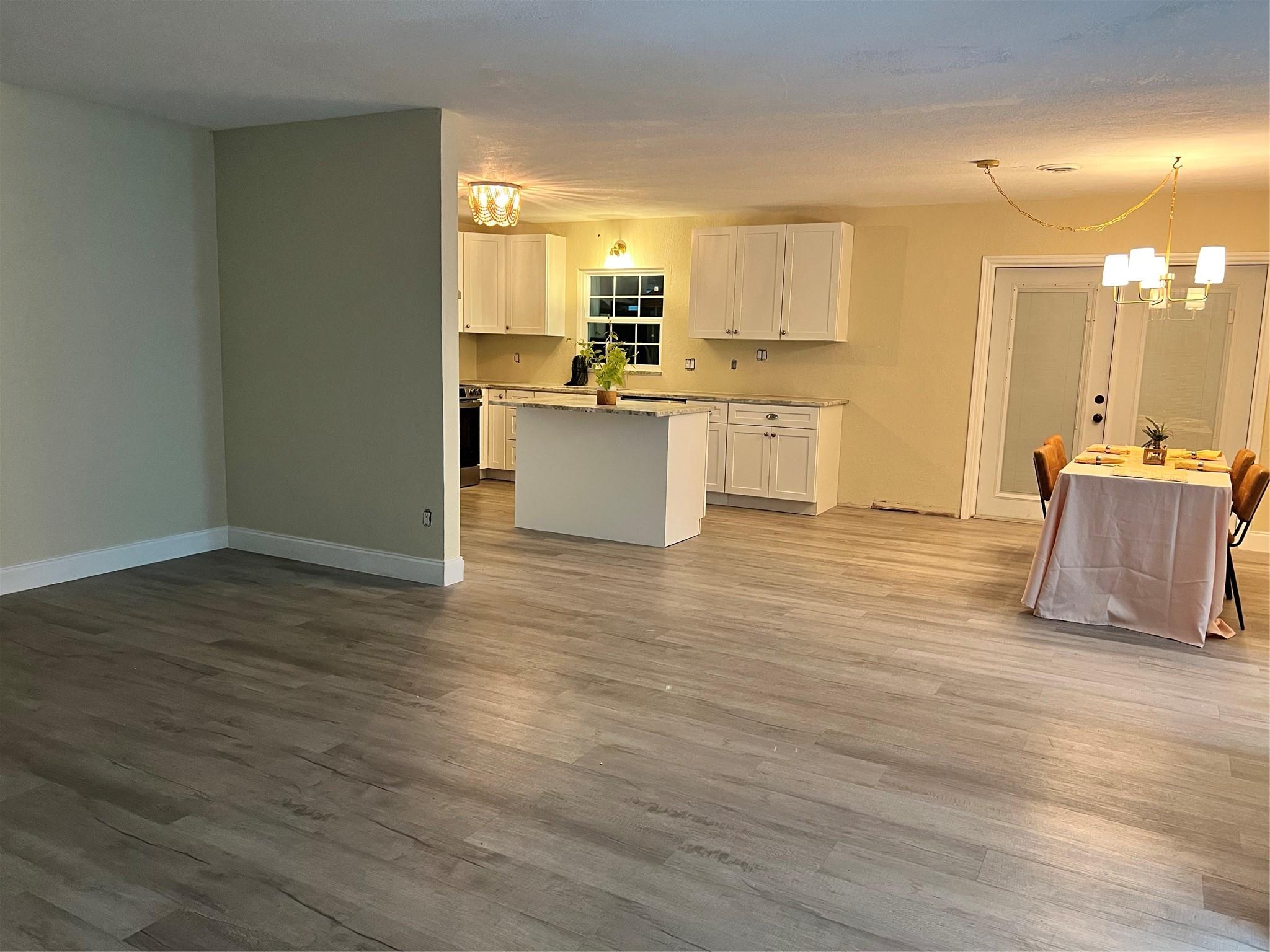 1858 Se Lake Weir Ave Property Photo 5