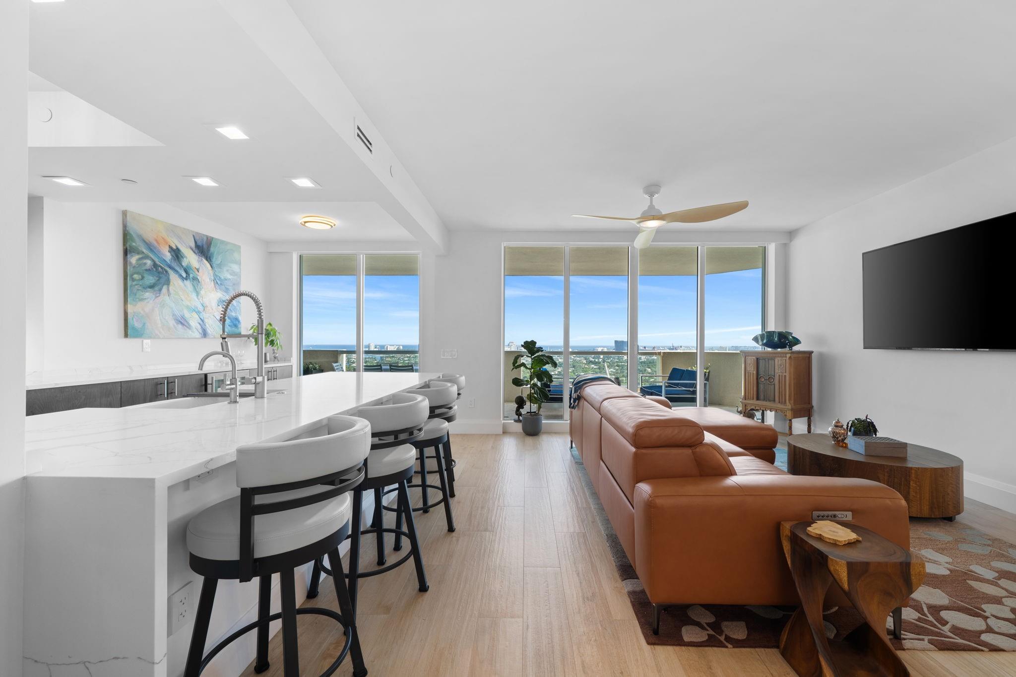 411 N New River Dr 2805 Property Photo 2