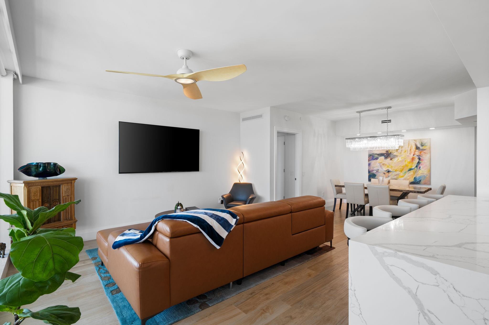 411 N New River Dr 2805 Property Photo 4