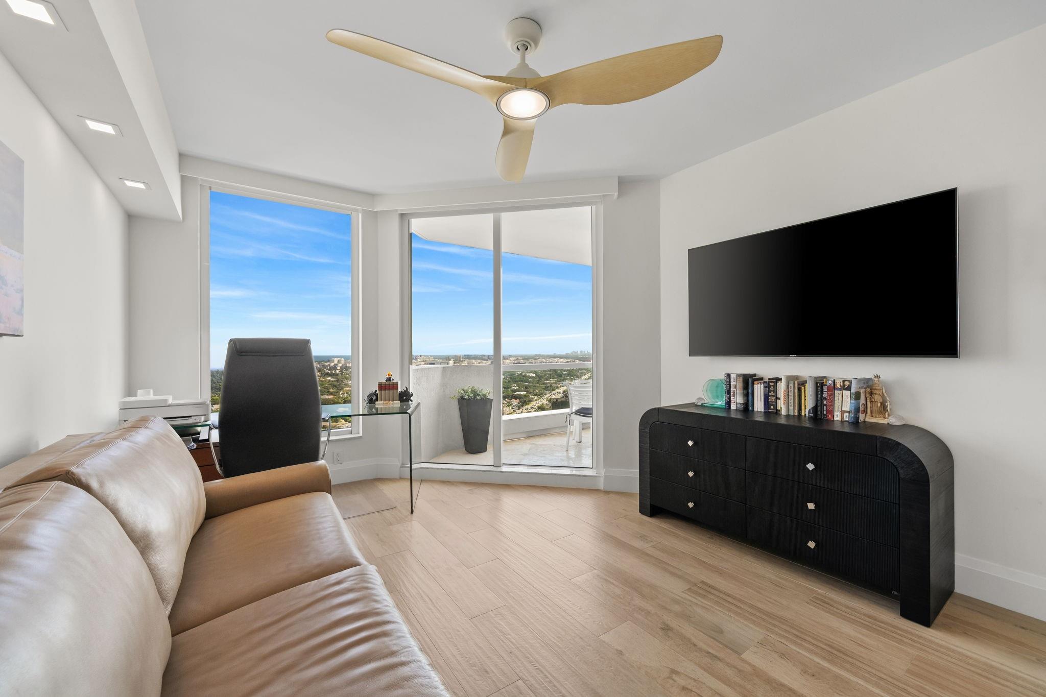 411 N New River Dr 2805 Property Photo 16