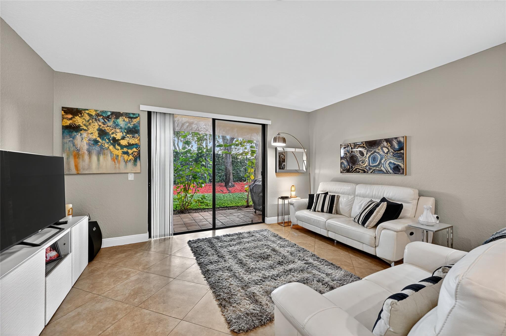 3932 Mango Dr Property Photo 8