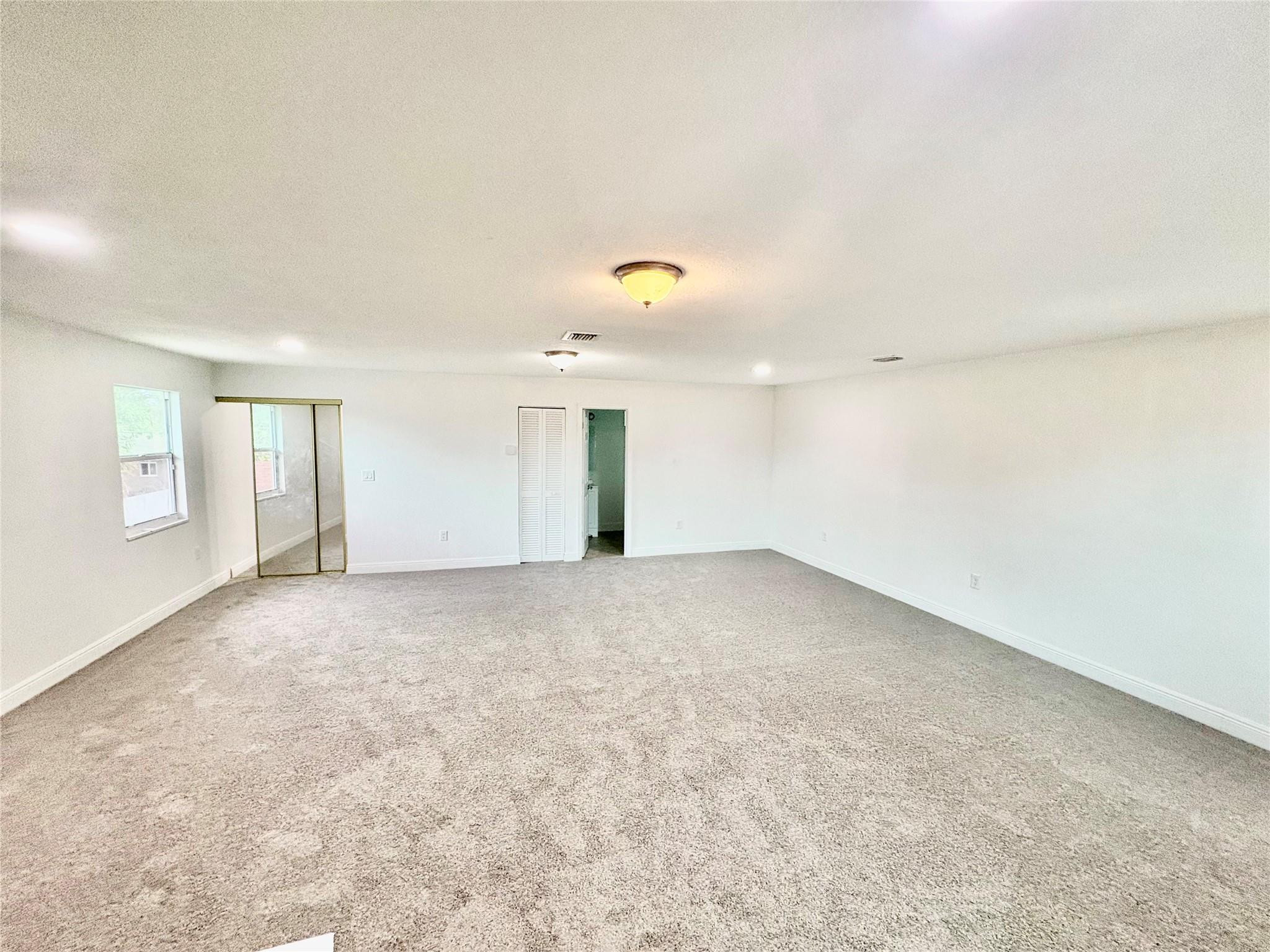 730 Arizona Avenue Property Photo 6