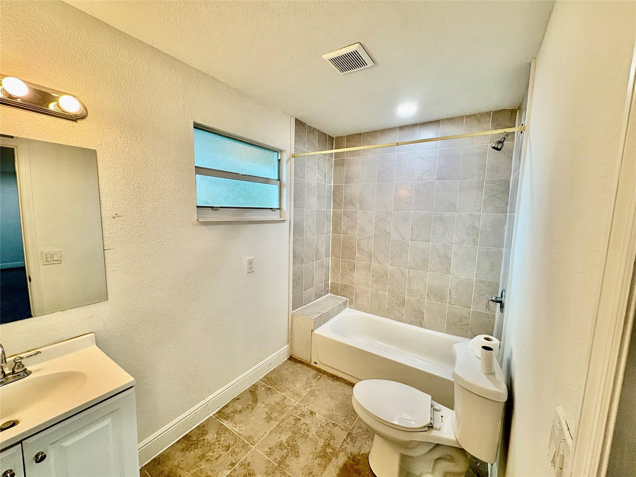 730 Arizona Avenue Property Photo 7